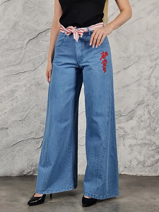 Джинсы MIHO'S с вышивкой и поясом синие