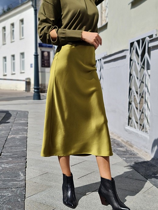 Юбка Imperial атласная миди оливка