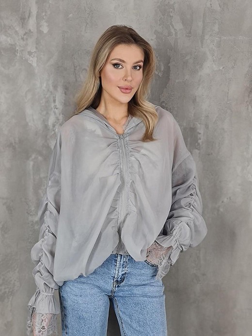 Бомбер MOCHY легкий с кружевами серый